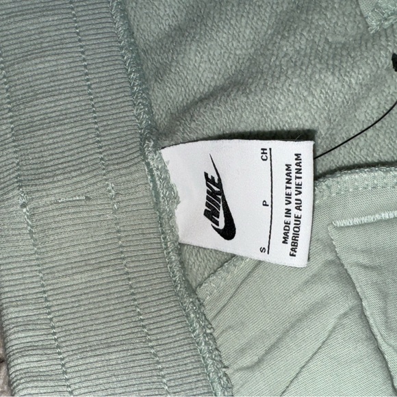 Nike joggers - Picture 3 of 3